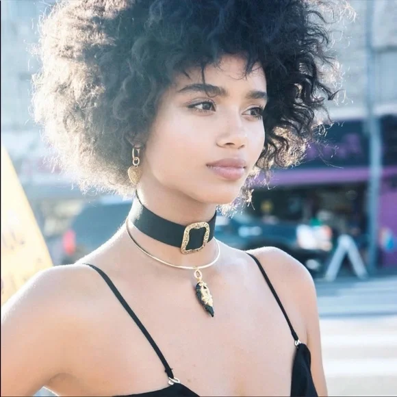 Angelica Heart Hoop Small Cecilia Gold Earrings - Picture 2 of 10